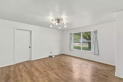 904 Kirk Street, Taylor, TX 76574 - Photo 6