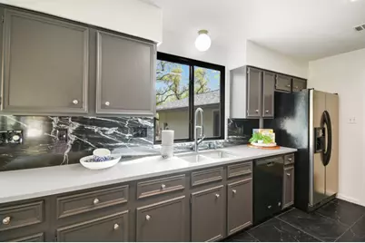 6304 Whitemarsh Valley Walk, Austin, TX 78746 - Photo 16