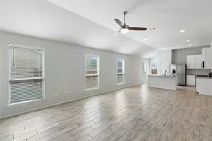 120 Lyndon Dr, San Marcos, TX 78666 - Photo 6