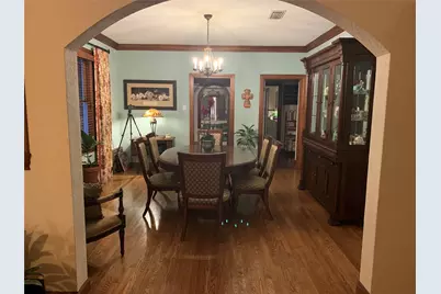 710 W 11th Street, Taylor, TX 76574 - Photo 12