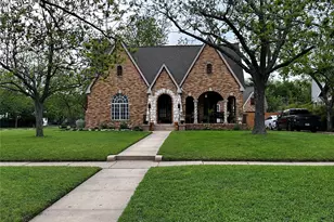 710 W 11th St, Taylor, TX 76574 - Photo 22