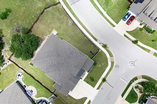171 Roseheath Ln, Liberty Hill, TX 78642 - Photo 2