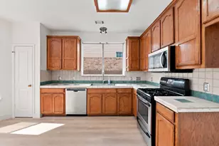 1905 White Oak Loop, Round Rock, TX 78681 - Photo 12