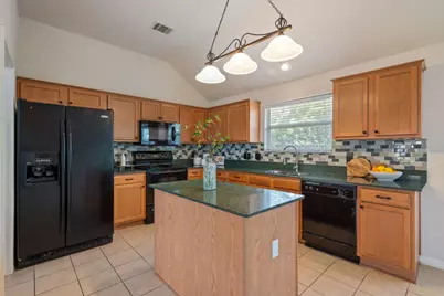 105 Mattingly Street, Hutto, TX 78634 - Photo 8