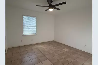 103 N Mockingbird Circle, Cedar Creek, TX 78612 - Photo 4