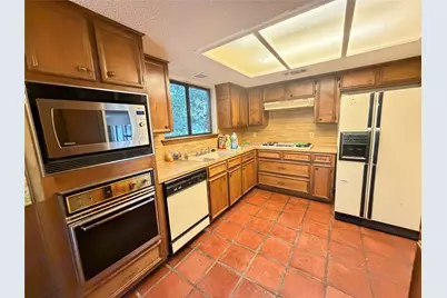 7509 Hart Lane, Austin, TX 78731 - Photo 10
