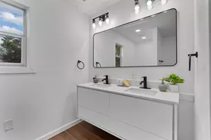 385 Alta Vista Dr, Bastrop, TX 78602 - Photo 18