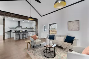 385 Alta Vista Dr, Bastrop, TX 78602 - Photo 10