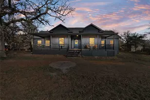 385 Alta Vista Dr, Bastrop, TX 78602 - Photo 1