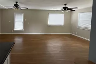 1041 Rosemont St, Austin, TX 78723 - Photo 2