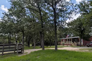 839 Northwood Cir, Rockdale, TX 76567 - Photo 34
