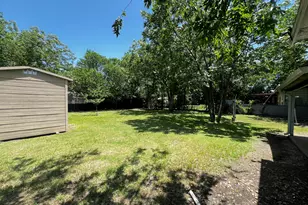 409 Oscar St, Taylor, TX 76574 - Photo 14