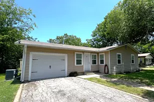 409 Oscar St, Taylor, TX 76574 - Photo 2