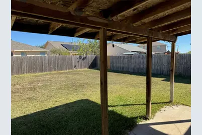 18420 Wind Tree Lane, Elgin, TX 78621 - Photo 14