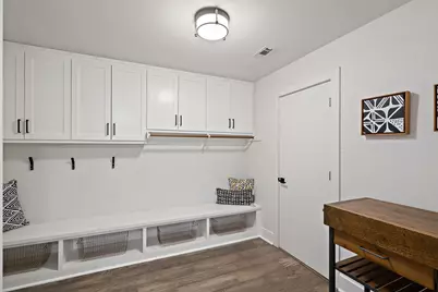5721 Louise Lane, Austin, TX 78757 - Photo 32