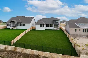 300 Yaklin Dr, Liberty Hill, TX 78642 - Photo 30