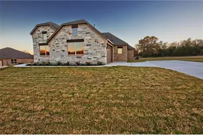 337 Chisholm Trail, Bastrop, TX 78602 - Photo 2