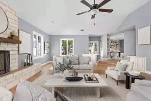 2433 Founders Cir, Spicewood, TX 78669 - Photo 10