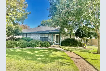 1113 Hackberry Drive, Marble Falls, TX 78654 - Photo 2