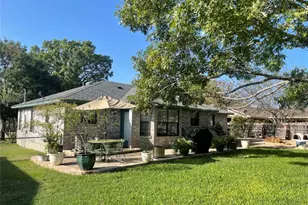 1113 Hackberry Dr, Marble Falls, TX 78654 - Photo 18