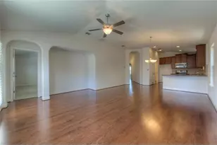10721 Dinah Dr, Austin, TX 78748 - Photo 14