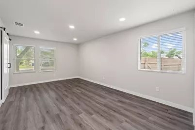 1737 Cricket Hollow Drive, Austin, TX 78758 - Photo 12