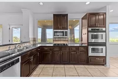 5724 Brittlyns Court, Austin, TX 78730 - Photo 10