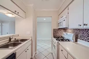 7920 Rockwood Ln, Austin, TX 78757 - Photo 8