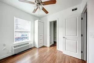306 E 30th St, Austin, TX 78705 - Photo 8