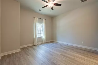 205 Barefoot Park Lane, Georgetown, TX 78628 - Photo 14