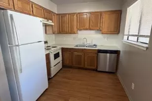 139 Elm Dr, Lockhart, TX 78644 - Photo 2