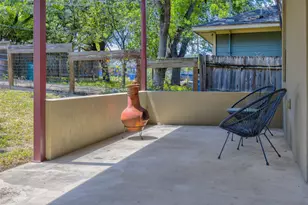 1305 Chestnut Ave, Austin, TX 78702 - Photo 4