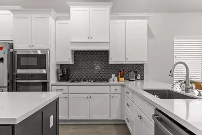 204 Bluff Creek Lane, Georgetown, TX 78628 - Photo 4