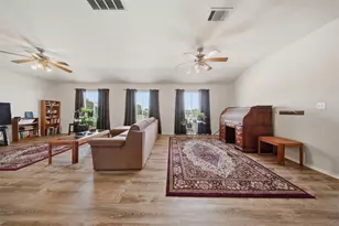 109 Morningside Cir, Hutto, TX 78634 - Photo 26