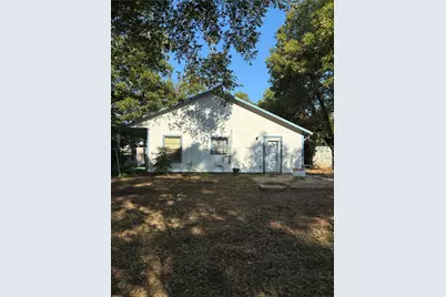 204 NW Nw 5th Street, Smithville, TX 78957 - Photo 4