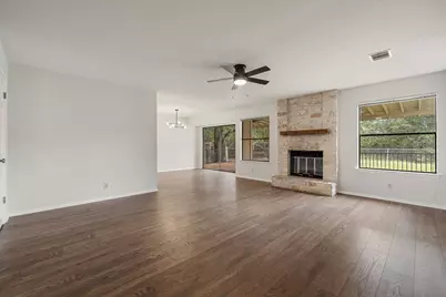 8905 Bridgewood Trail, Austin, TX 78729 - Photo 6