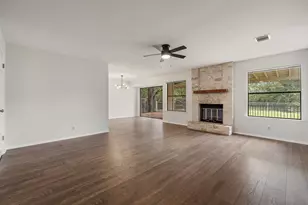 8905 Bridgewood Trail, Austin, TX 78729 - Photo 6