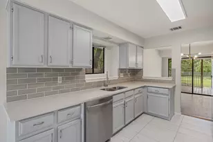 8905 Bridgewood Trail, Austin, TX 78729 - Photo 12