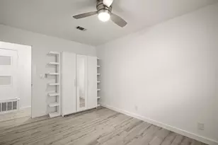 2600 Penny Ln Ln, Austin, TX 78757 - Photo 12