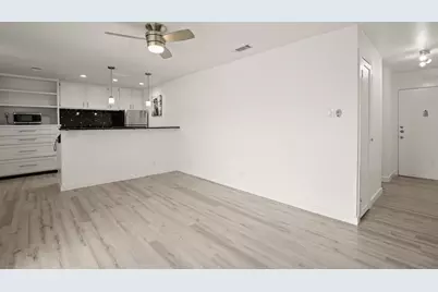 2600 Penny Lane Lane #211, Austin, TX 78757 - Photo 2