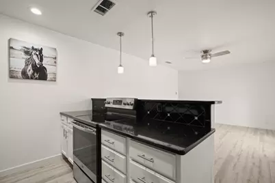 2600 Penny Lane Lane #211, Austin, TX 78757 - Photo 4