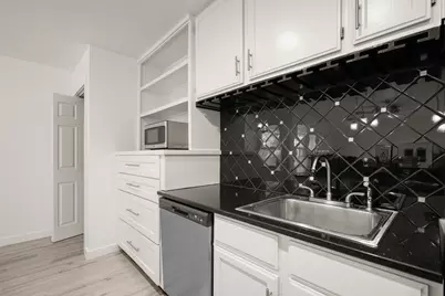 2600 Penny Lane Lane #211, Austin, TX 78757 - Photo 6
