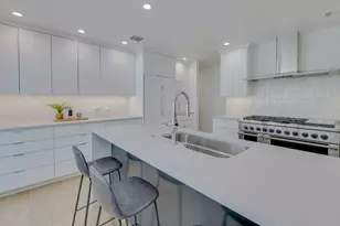 5706 Highland Hills Cir, Austin, TX 78731 - Photo 12