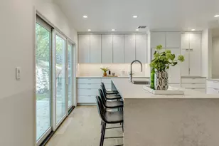 5706 Highland Hills Cir, Austin, TX 78731 - Photo 10