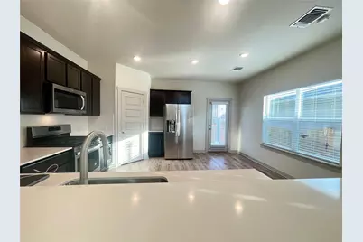 1917 Daleside Lane, Austin, TX 78754 - Photo 8