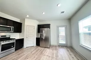 1917 Daleside Ln, Austin, TX 78754 - Photo 10