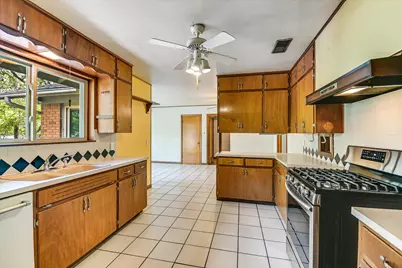 502 Sunset Circle, Austin, TX 78704 - Photo 10