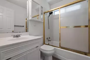 2307 Davis St, Taylor, TX 76574 - Photo 28
