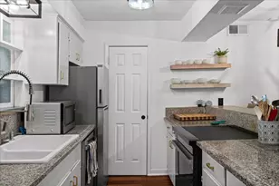 2208 Enfield Rd, Austin, TX 78703 - Photo 8