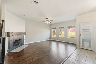 606 Fairmont Dr, Georgetown, TX 78628 - Photo 6